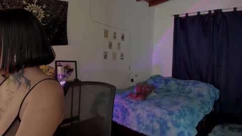 amelie carpenter online show from March 11, 5:54 am