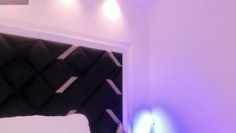 amelie_loovee online show from June 9, 1:11 pm