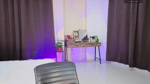 Isabella online show from May 15, 3:15 am