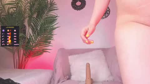 Snapshot of ameliie_brown chatting on September 27, 4:54 am Amelie online show from September 27, 4:54 am