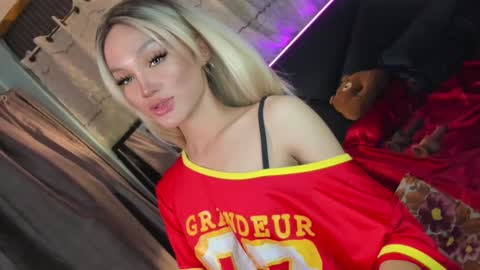 amelinckx online show from February 5, 6:37 pm