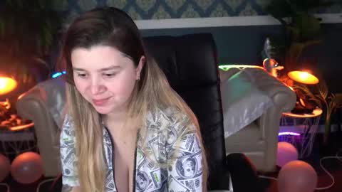 amellymillyy online show from March 7, 2:06 pm