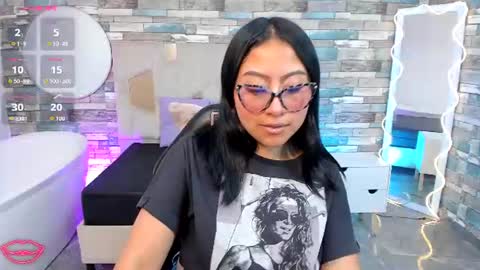 amhira_tay online show from July 6, 7:05 pm
