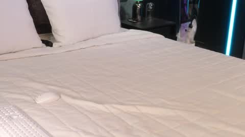 Ami online show from February 18, 3:21 am