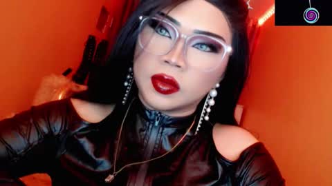 Queen Mireska online show from February 27, 2:15 am