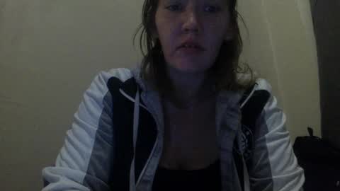 amileamariestar online show from December 22, 8:05 am