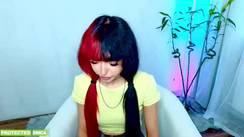    online show from March 4, 12:57 pm