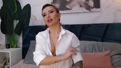 Amy online show from January 5, 8:43 am