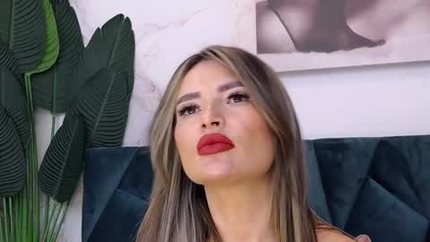 Amy online show from December 3, 12:34 pm