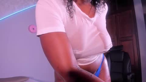  AMIRAH  online show from November 20, 11:46 pm