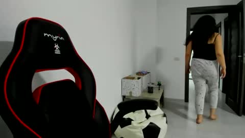 Amiraisa online show from October 23, 6:04 am