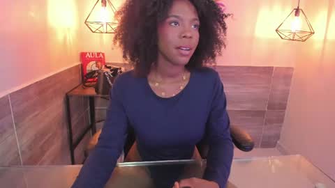 amirajones online show from June 18, 9:20 pm
