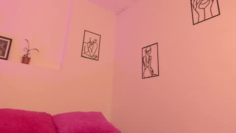 hi guys im ariani ill be off till december 1st for vacation if u want u can add me on snapchat by bio and talk or play there online show from March 8, 6:05 pm