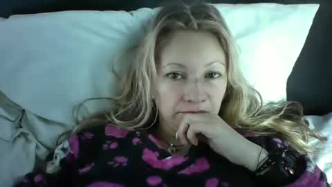 Paula D online show from May 30, 12:14 pm
