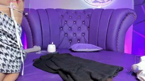 ammytorrez_ online show from April 1, 1:41 pm