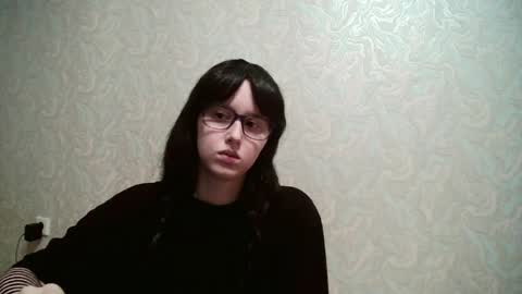 Amomira honeyx online show from April 19, 2:18 pm