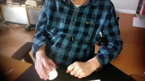 Amor2200 online show from April 1, 8:15 am