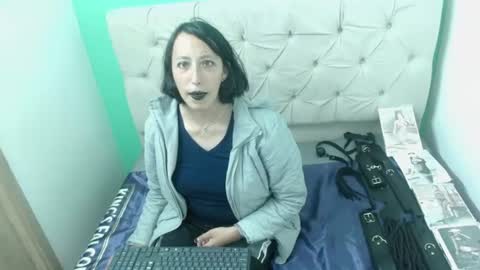 amoremerchmar online show from July 7, 2:57 am
