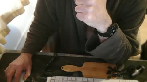 amslave4f online show from March 19, 7:47 am