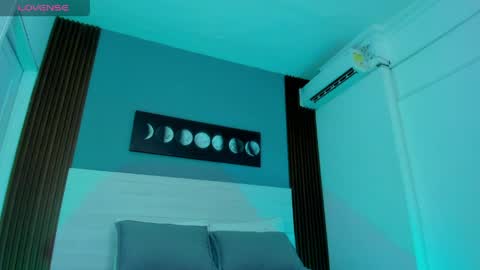 amy_leah_ online show from April 18, 1:07 am