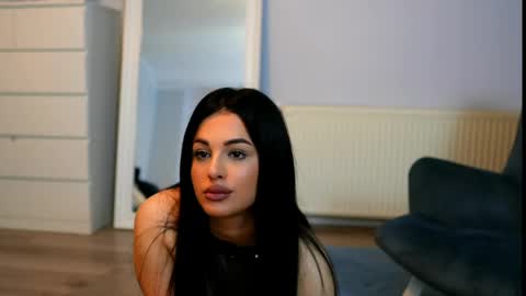 amy_lee19 online show from May 18, 6:36 pm