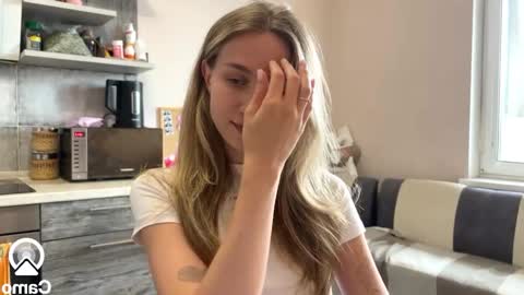 Snapshot of amy_meoww chatting on September 19, 11:58 am amy_meoww online show from September 19, 11:58 am