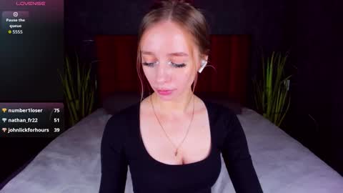 Snapshot of amy_vayne chatting on October 6, 2:29 am Amy online show from October 6, 2:29 am