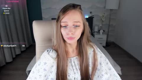 Snapshot of amy_vayne chatting on September 10, 9:49 pm Amy online show from September 10, 9:49 pm