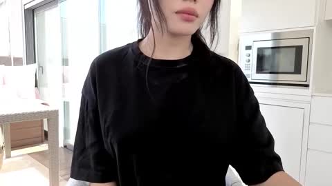 girl next door named Amy online show from February 20, 1:24 pm