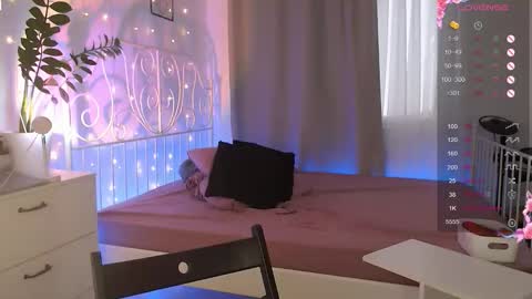 Amelia online show from November 3, 11:22 am