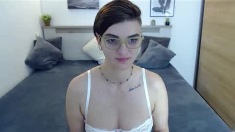 Hi there guys  My pleasure in your hands  pvt is open online show from November 9, 6:06 am