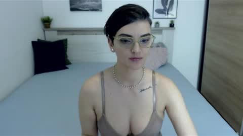 Hi there guys  My pleasure in your hands  pvt is open online show from July 5, 6:04 pm