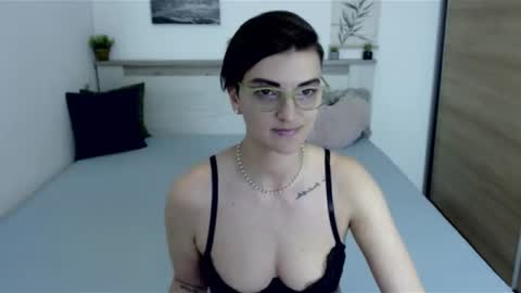 Hi there guys  My pleasure in your hands  pvt is open online show from July 24, 6:16 pm