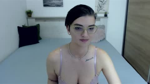 Hi there guys  My pleasure in your hands  pvt is open online show from July 20, 7:15 pm