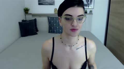 Snapshot of amylexy chatting on January 23, 9:39 am Hi there guys  My pleasure in your hands  pvt is open online show from January 23, 9:39 am