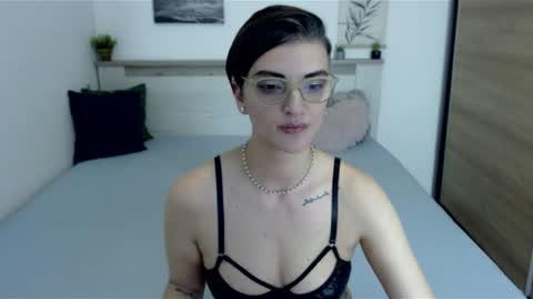 Hi there guys  My pleasure in your hands  pvt is open online show from July 21, 7:27 pm