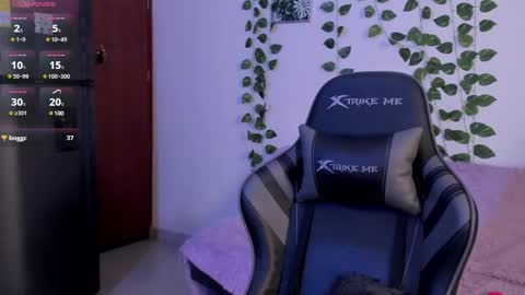 Amy online show from March 5, 8:21 pm