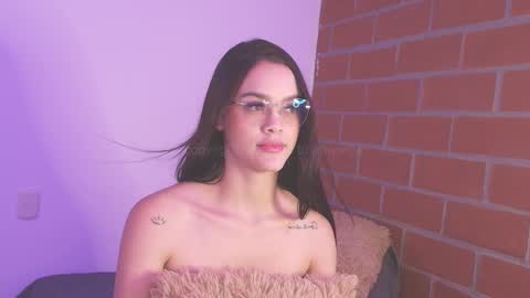 IG amyw0w   online show from March 12, 9:24 pm