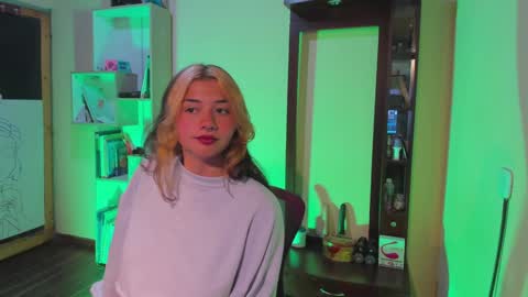 AmyWhitexxd online show from February 8, 1:11 am