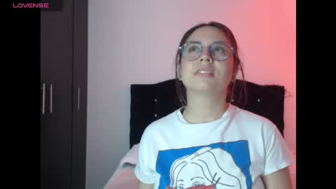 ana_arms_ online show from March 5, 5:00 pm