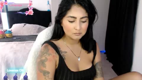 Ana Ricciardi online show from December 5, 5:11 pm