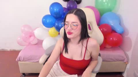 Im anna but you can call me as you want online show from February 11, 10:24 pm