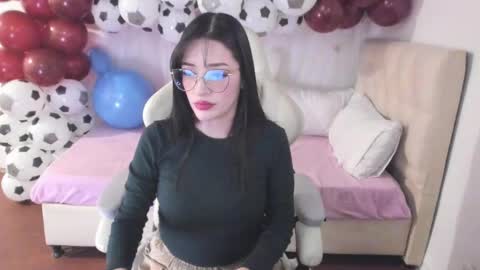 Snapshot of ana_ruuh chatting on September 9, 10:10 pm Im anna but you can call me as you want online show from September 9, 10:10 pm