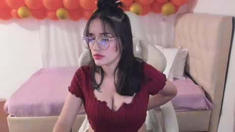Snapshot of ana_ruuh chatting on February 23, 11:25 pm Im anna but you can call me as you want online show from February 23, 11:25 pm