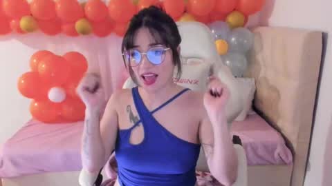Snapshot of ana_ruuh chatting on February 25, 11:37 pm Im anna but you can call me as you want online show from February 25, 11:37 pm