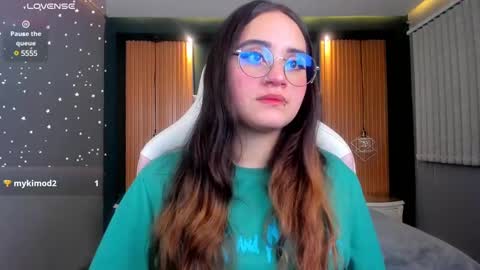 Ana online show from February 7, 8:31 pm