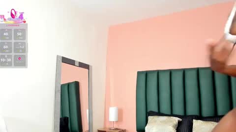 Snapshot of anaa_castillo_ chatting on September 16, 7:50 pm Ana Castillo online show from September 16, 7:50 pm