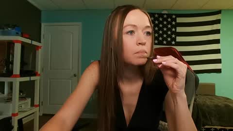 Snapshot of anabelleleigh chatting on December 3, 4:33 pm Anabelleleigh online show from December 3, 4:33 pm