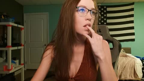 Snapshot of anabelleleigh chatting on September 13, 2:25 am Anabelleleigh online show from September 13, 2:25 am