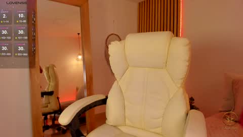 Ana online show from November 2, 2:50 pm